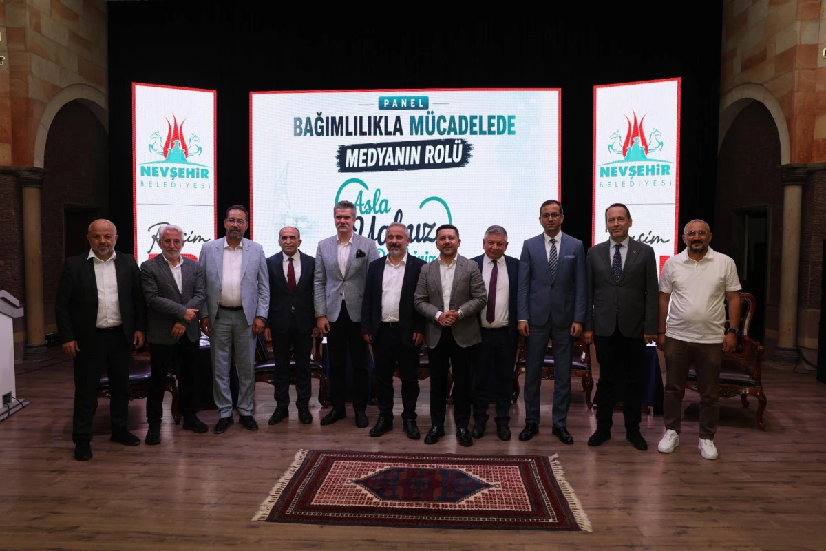 Nevşehir'de Bağımlılıkla M&uuml;cadelede Medyanın Rol&uuml; Konuşuldu