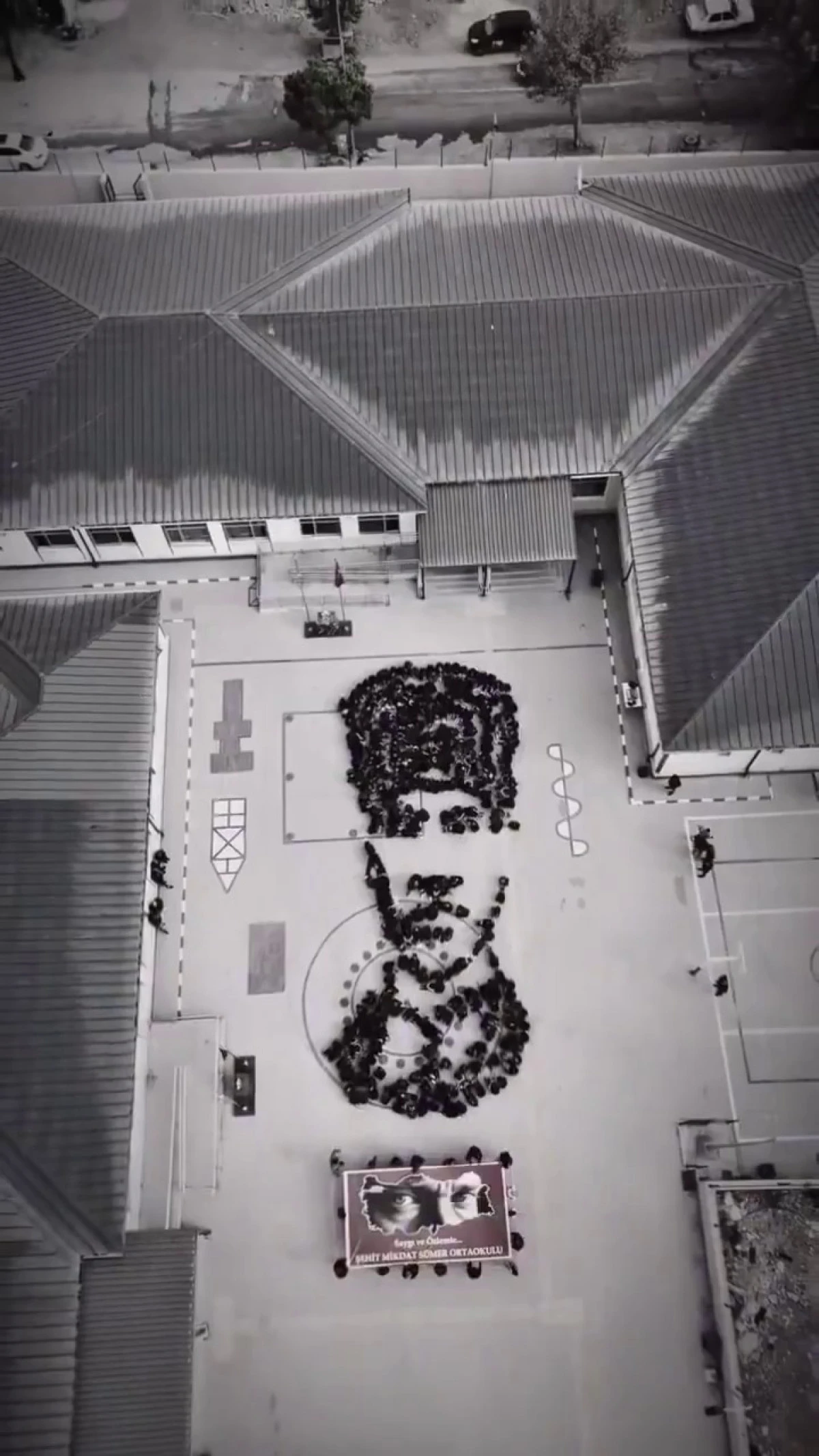 Öğrencilerden Anlamlı 10 Kasım Etkinliği