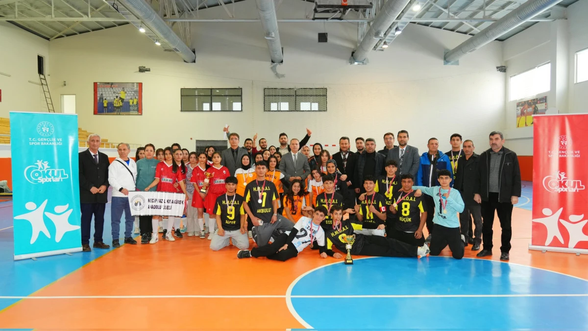 Okul Sporları Futsal Final M&uuml;sabakaları Tamamlandı