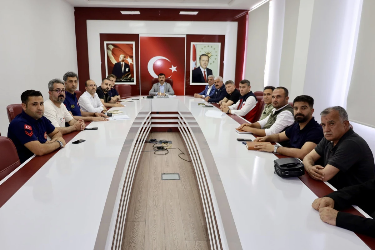 Orman ve Anız Yangınlarıyla M&uuml;cadele Toplantısı Kahta&rsquo;da Ger&ccedil;ekleştirildi