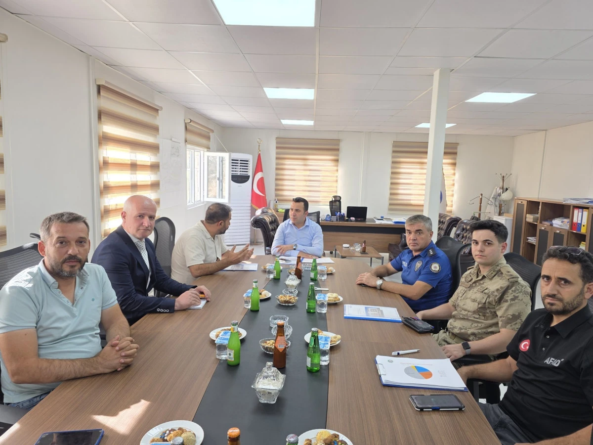 Orta ve Ağır Hasarlı Binaların Yıkımı İçin Kritik Toplantı Gerçekleşti