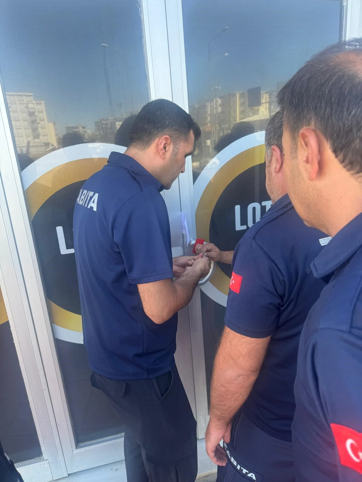 Ruhsatsız Güzellik Merkezi Ve Masaj Salonu Mühürlendi  