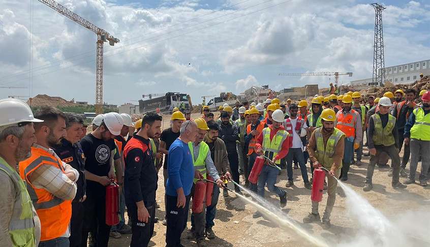 Şantiye Çalışanlarına Yangın ve Acil Durum Eğitimi Verildi