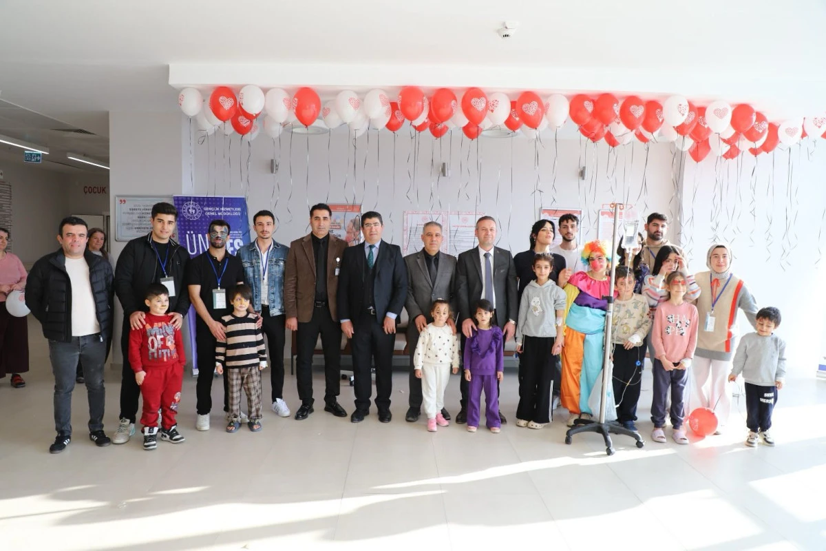 &ldquo;Şiirle İyileşen Minik Kalpler&rdquo; Projesiyle &Ccedil;ocuklar G&ouml;n&uuml;llerince Eğlendi