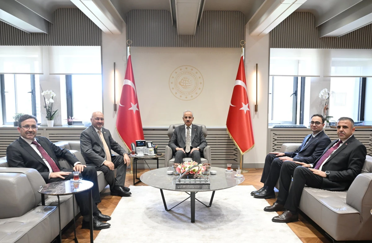 Sincik&rsquo;in Yol ve Altyapı Talepleri Bakan Uraloğlu&rsquo;na İletildi