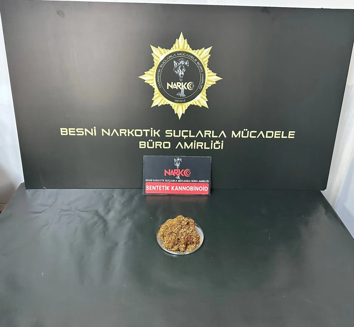 Şüpheli Şahıslarda Uyuşturucu Ele Geçirildi   