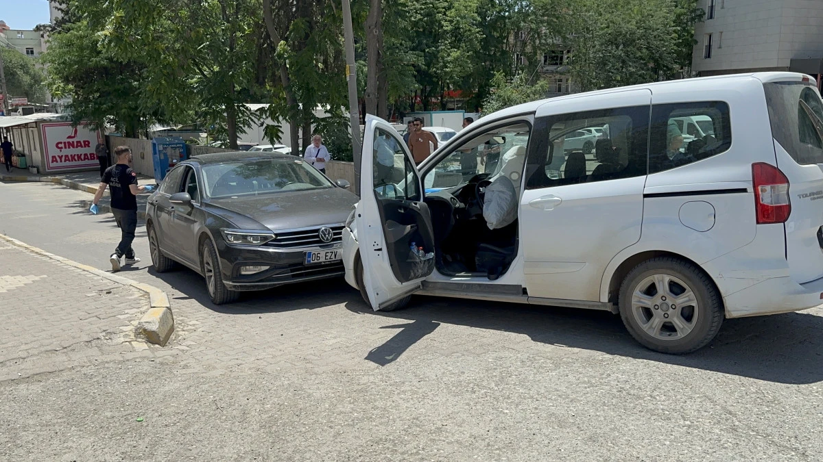 Ters Yöne Giren Araç Kazaya Neden Oldu: 1 Yaralı   