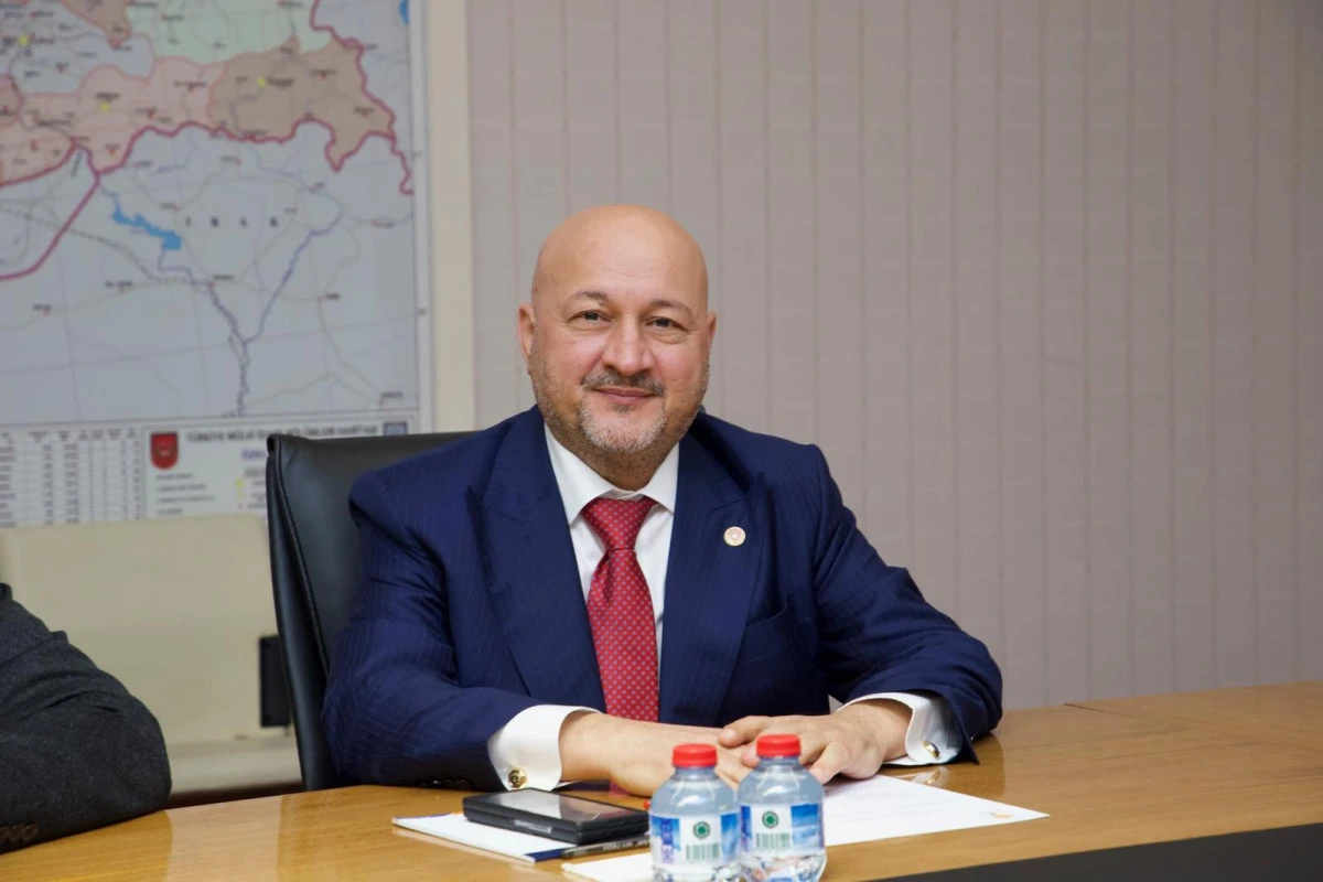 T&uuml;rk Bayrağına Saldırıya Milletvekili Kurt'tan Sert Tepki