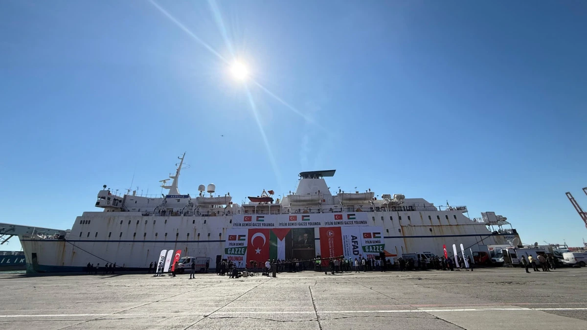 Türkiye, Gazze’ye İnsani Yardım Göndermeye Devam Ediyor