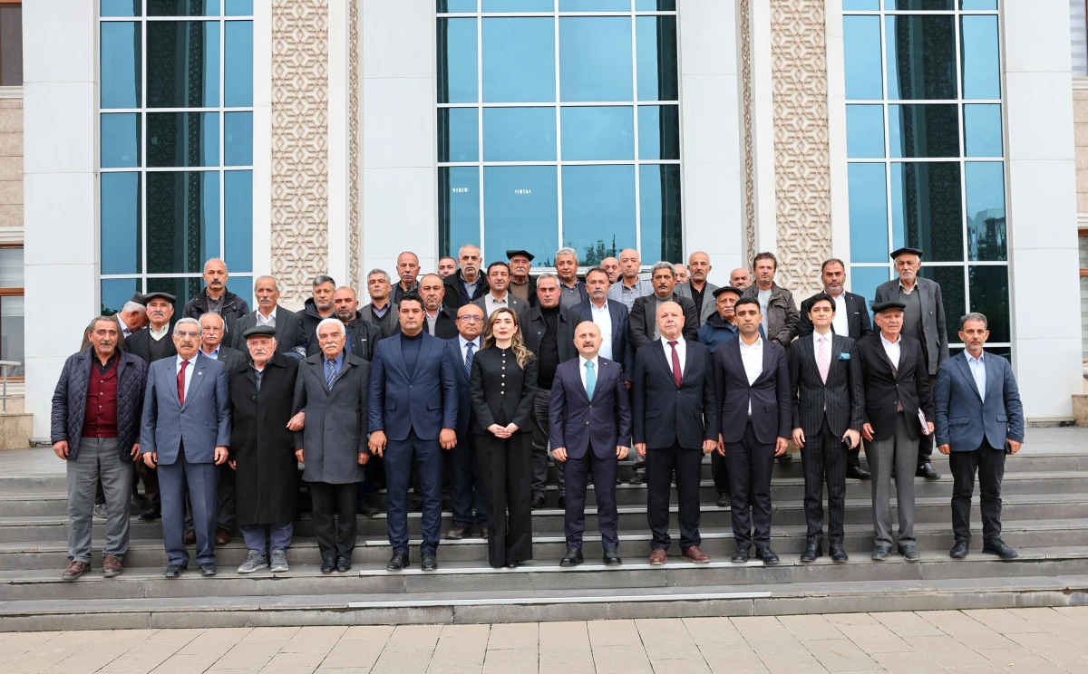 Vali Varol, Alevi Kanaat Önderleriyle Bir Araya Geldi