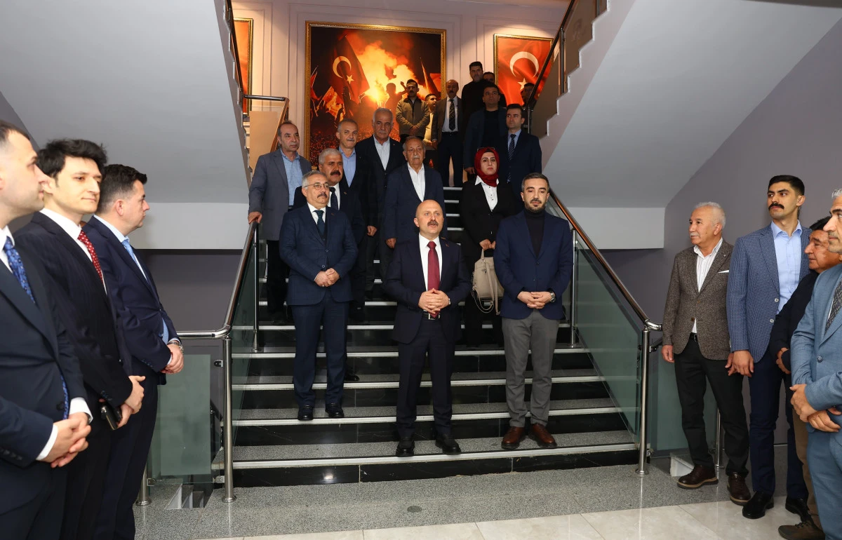 Vali Varol, Aydın Valiliği G&ouml;revine Uğurlandı