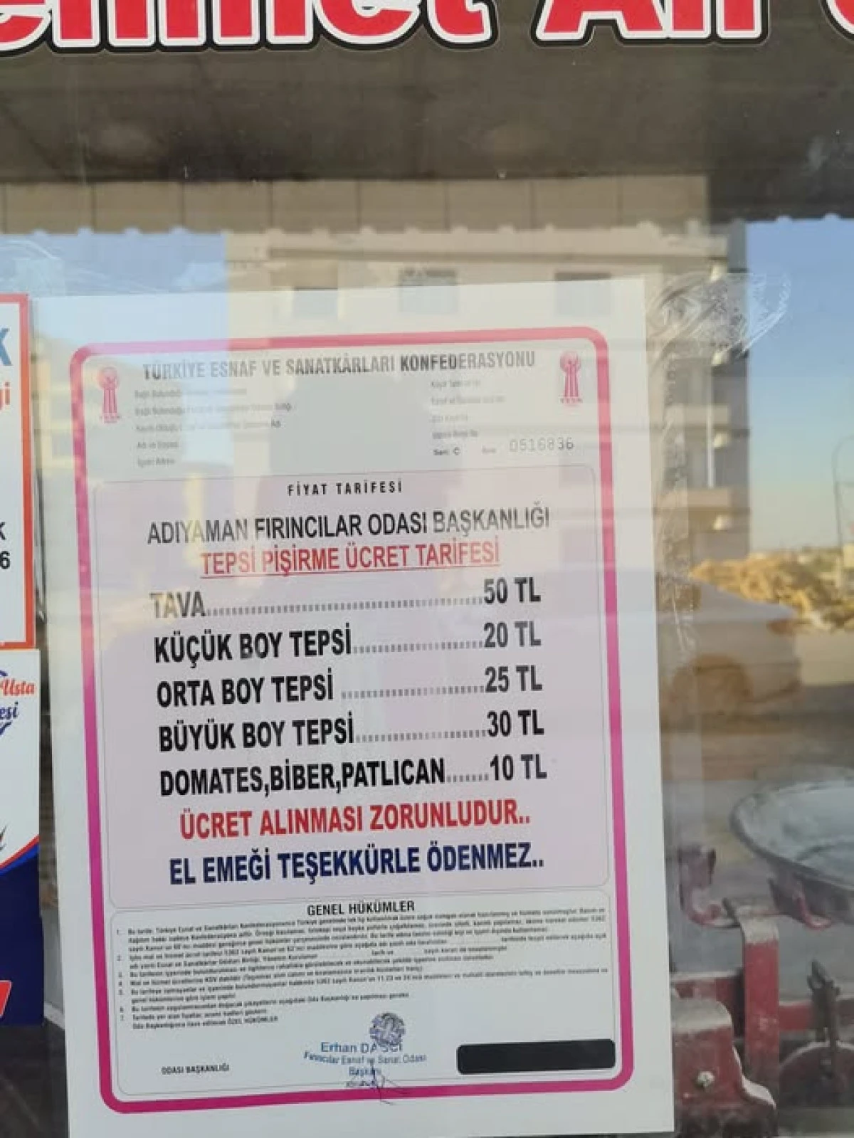 Vatandaş Fırına Tepsi G&ouml;ndermeden &Ouml;nce İki Kez D&uuml;ş&uuml;necek