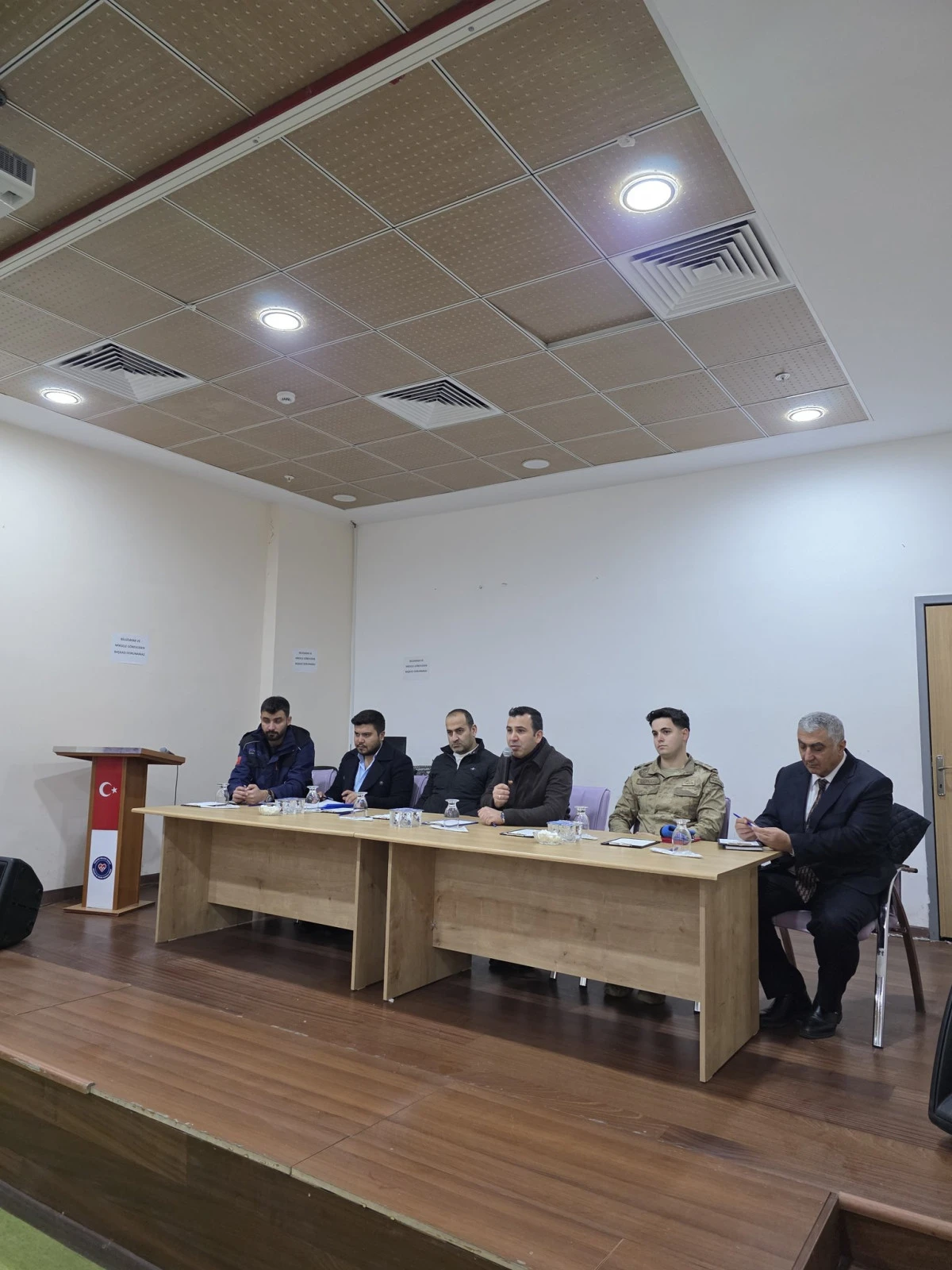 Yukarı &Ccedil;&ouml;pl&uuml; Kalıcı Konutları&rsquo;nda Vatandaşlarla İstişare Toplantısı