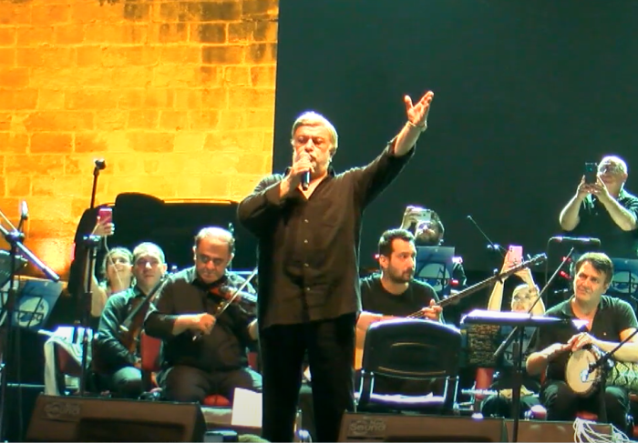 Kahtalı Mıçe ve İzmir Senfoni Orkestrası Konseri (EŞARBINI YAN BAĞLAMA)